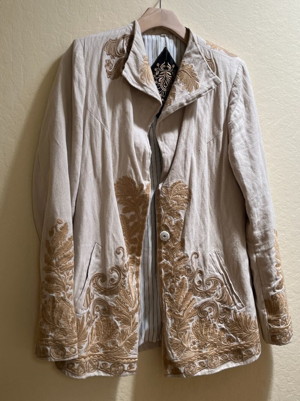 Exquisite vintage Biya embroidered blazer